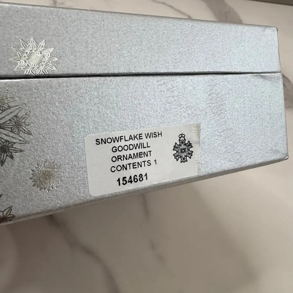 Waterford | Limited Edition 2013 Snowflake Wishes Ornament